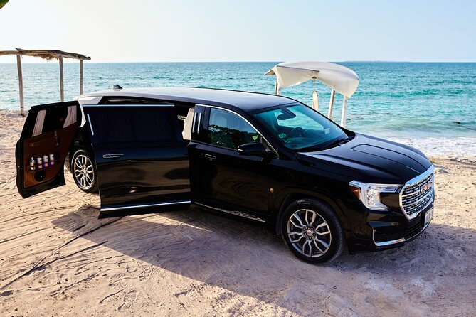 Deluxe Limousine GMC from Cancun Airport - A smoother first hour in Cancun