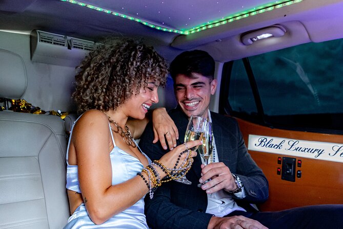 Deluxe Limousine GMC from Cancun Airport - Booking ahead and handling a long airport exit