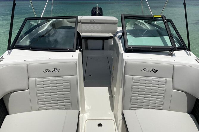 Deluxe Private Boats - 24 ft Sea Ray - Who should book this Cozumel boat trip?