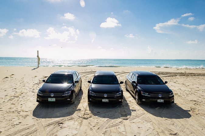 Departures in Luxury Sedan from Tulum to Cancun Airport - Arriving at Cancun International Airport