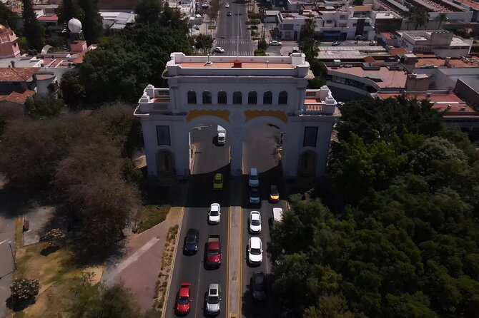 Downtown Guadalajara and Tlaquepaque Tour - Walking, transport, timing, and meeting details