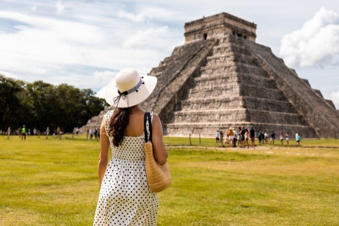 Early morning Chichen Itza Tour: Cenote and Tequila Tasting - Buffet lunch: useful, filling, and not always polished