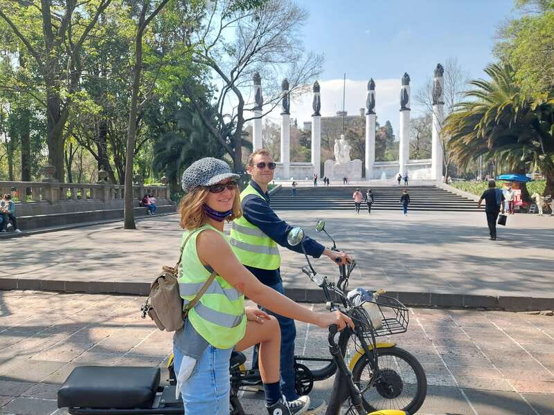 Electric Bike City Tour with a taco stop. - Chapultepec Park and Parque Tamayo