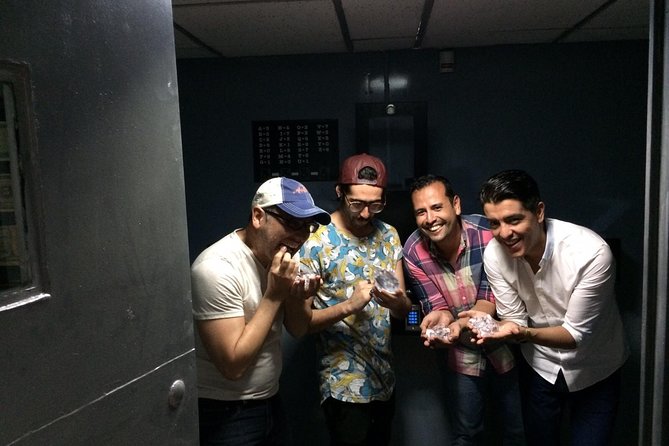 Escape Room in Guadalajara: Central Bank Robbery - Is $30 per person good value?