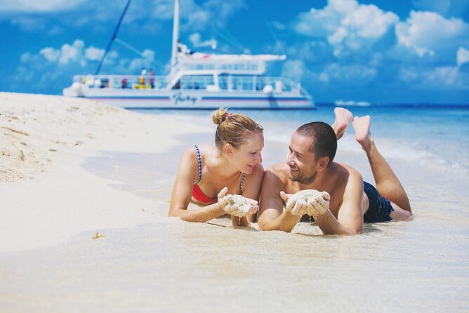 Exciting Catamaran Tour to Isla Mujeres, from Cancún! - Getting from your hotel to the marina
