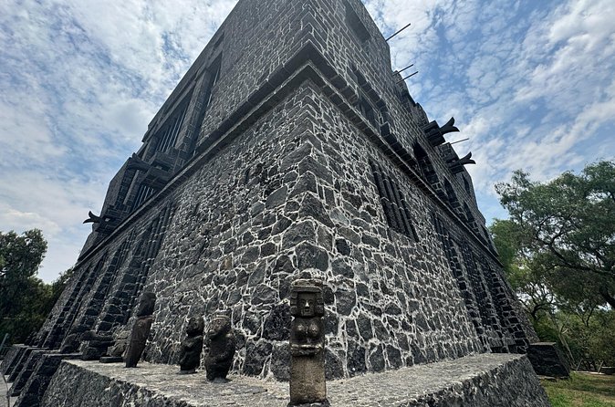 EXCLUSIVE TOUR at Diego Rivera Anahuacalli Museum - Small Groups - The small-group format and pace