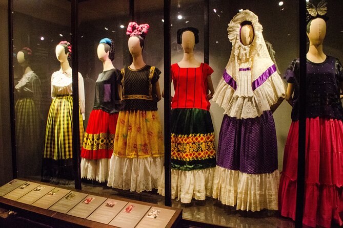 EXCLUSIVE TOUR Frida Kahlo Museum - SMALL GROUPS - Why Casa Azul tickets are worth protecting