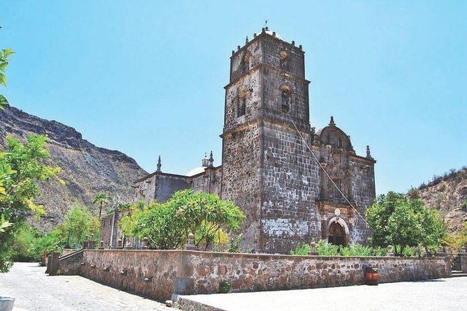 Explore San Javier Mission, Lunch, Walk & Historical Tour - The mountain drive through the Sierra de la Giganta