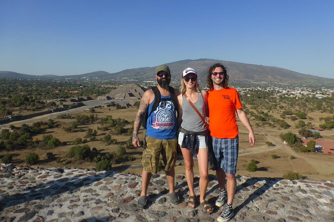 Express Tour to Teotihuacan Pyramids. Be the first to arrive! - Agave, pulque, mezcal, and local crafts