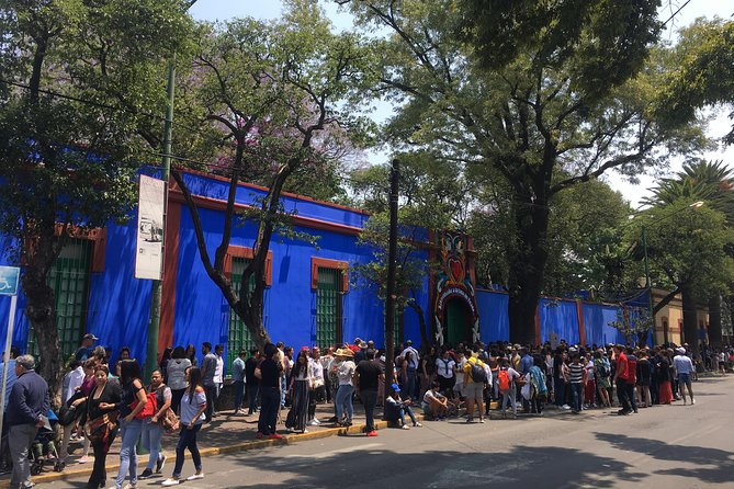 Frida Kahlo VIP [Museum Tickets Included] Bike, Markets & Churros - Entering Casa Azul with VIP tickets