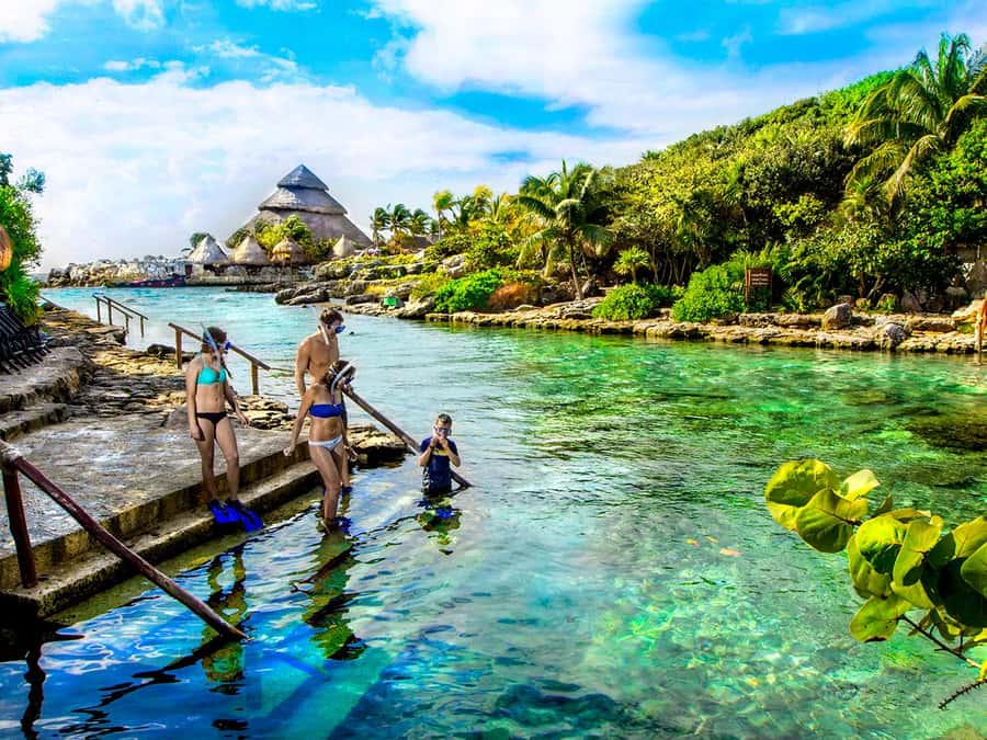 From Cancun: Complete Combo to Xcaret Park! - Arriving at Xcaret and choosing your route