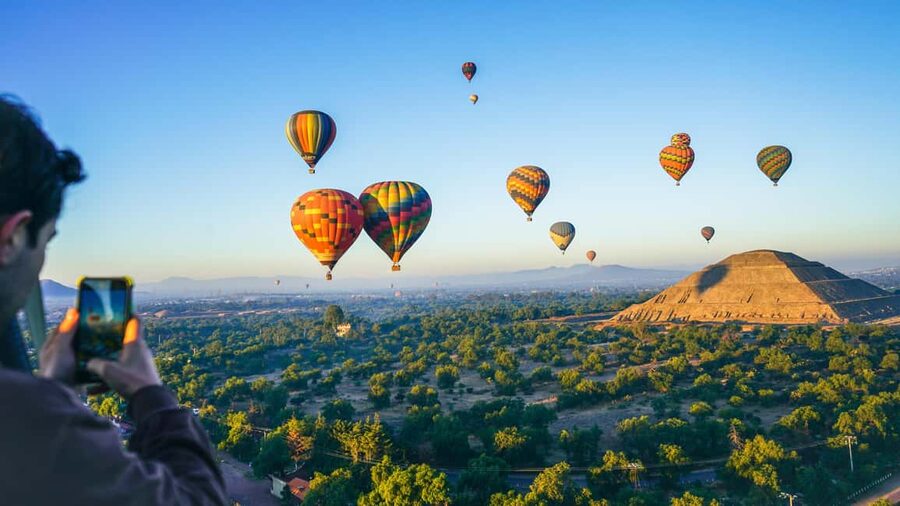 From CDMX: Teotihuacan Hot Air Balloon Ride & Optional Tours - The landing toast and free time in Teotihuacan