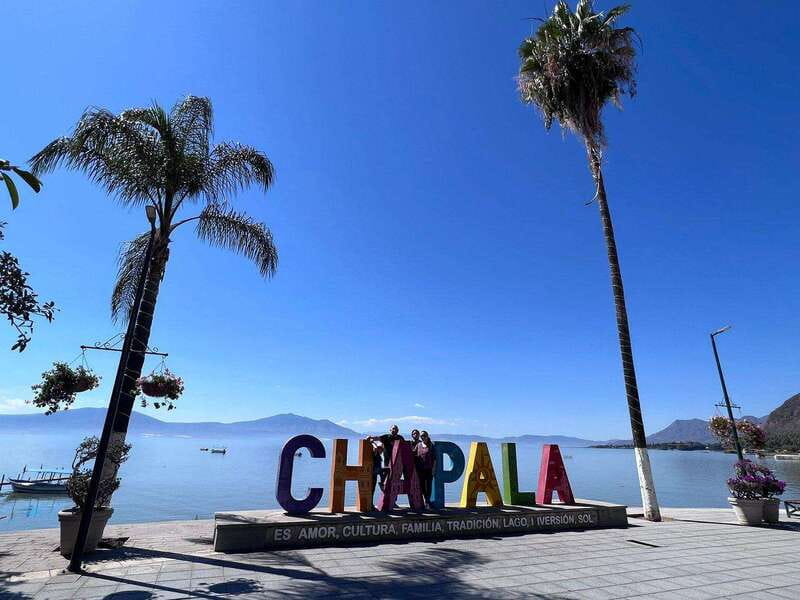 From Guadalajara: Enchanting Lake Chapala & Ajijic Day Trip - The pickup point needs careful checking
