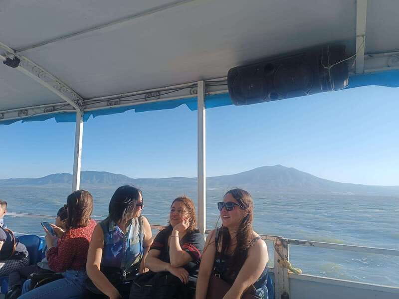 From Guadalajara to Chapala Lake: Funny and cultural tour - A long day that links ranch culture with Lake Chapala