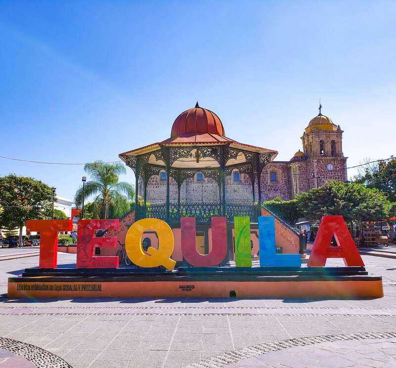 From Guadalajara: Town of Tequila & Jose Cuervo Factory Tour - Leaving Guadalajara in a comfortable van