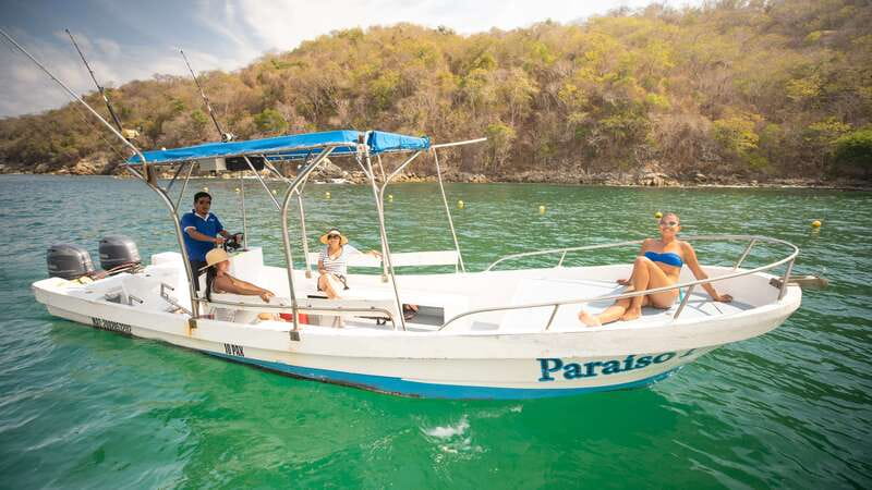 From La Crucecita: Private Huatulco 7 or 5 Bays Boat Trip - Five bays or seven bays?