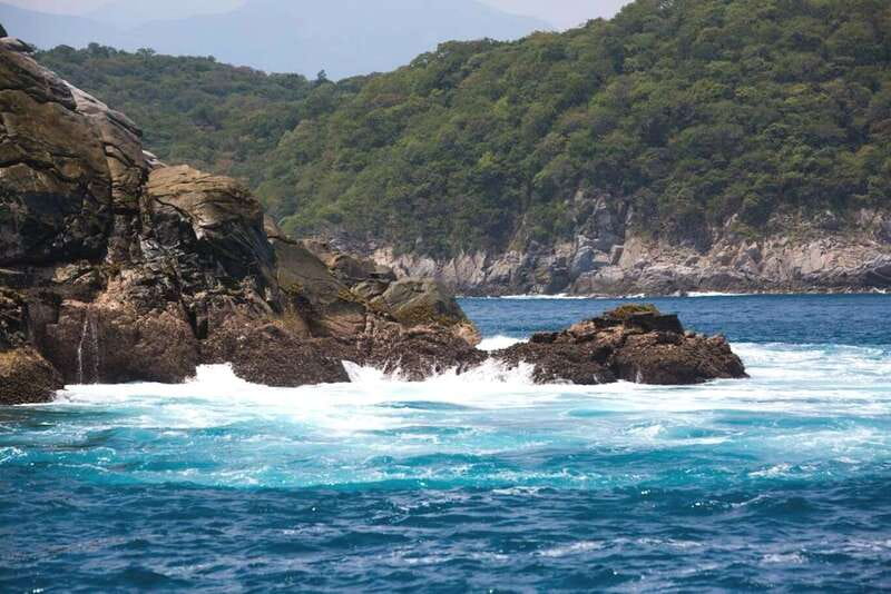 From La Crucecita: Private Huatulco 7 or 5 Bays Boat Trip - Who will get the most from this trip?