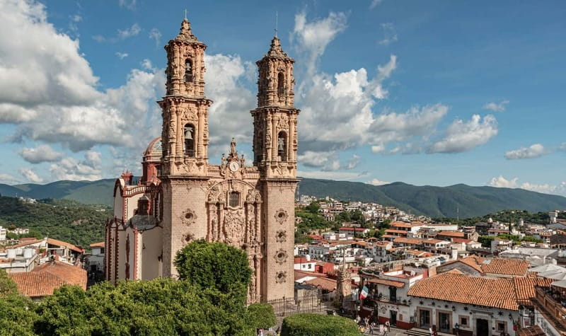 From Mexico City: 10-Hour Cuernavaca and Taxco Tour - Santa Prisca and the heart of Taxco