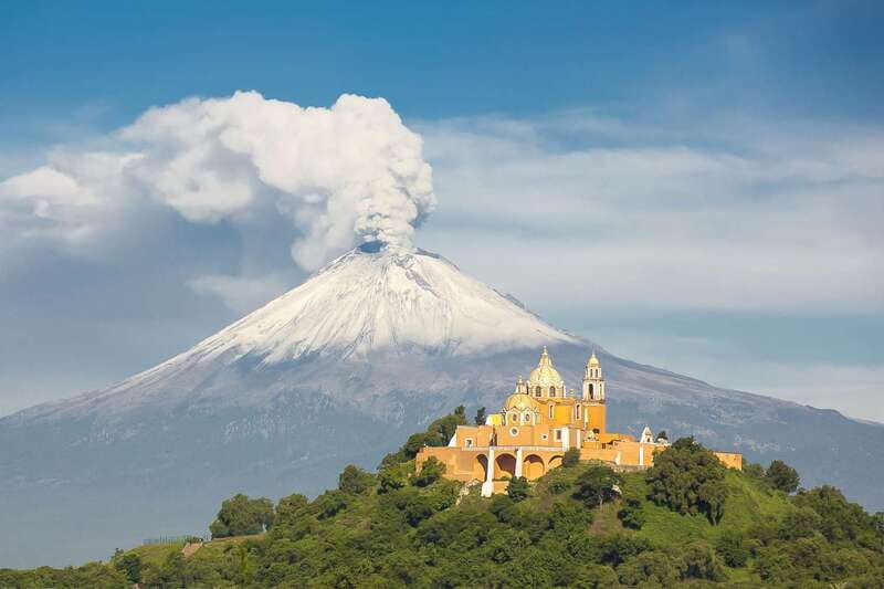 From Mexico City: Puebla and Cholula Day Tour - Santa María Tonantzintla: Baroque decoration with a local voice