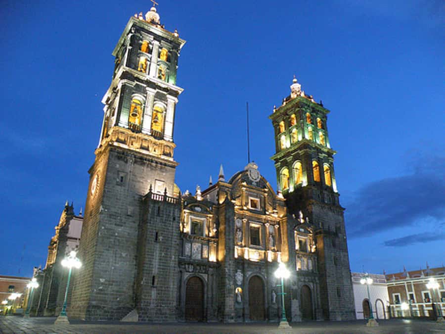 From Mexico City: Puebla, Cholula and Tonantzintla Day Trip - Cholula and the pyramid beneath the church