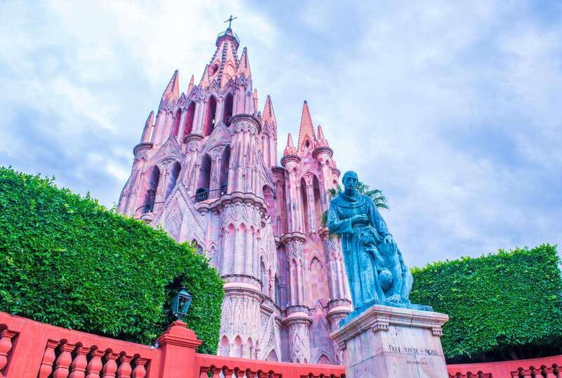 From Mexico City: San Miguel de Allende Day Trip - Cobblestones, shops, and handmade crafts