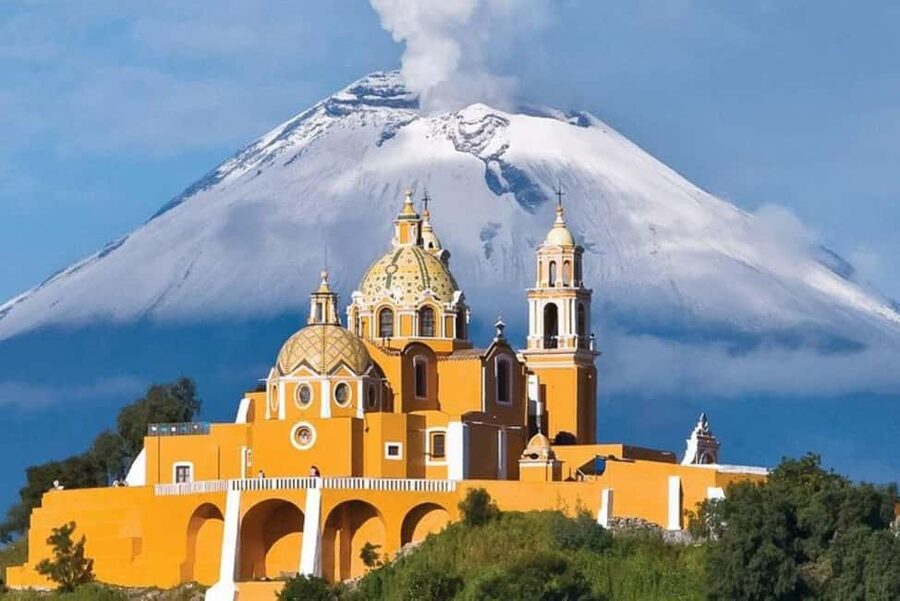 From Puebla: Guided Tour of Cholula - Soria, shopping, and the local side of Cholula