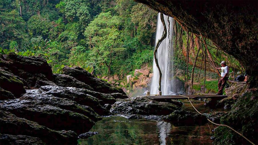 From San Cristóbal: Agua Azul and Palenque Day Trip - What to pack for the waterfalls and ruins