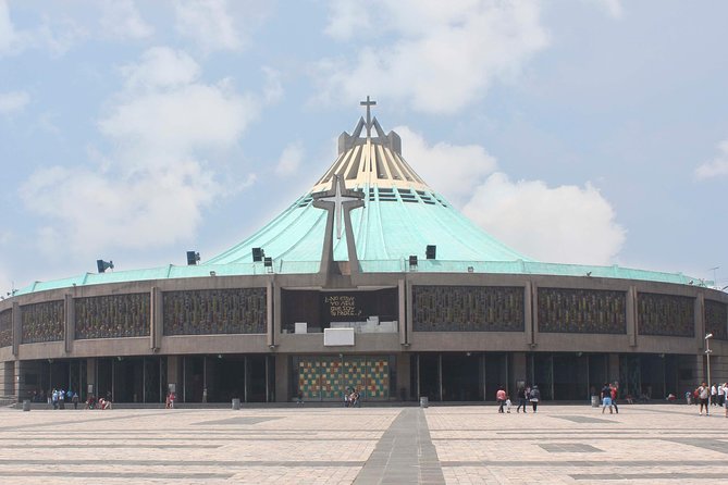 Full-Day Teotihuacan & Basilica Guadalupe Tour - The Basilica of Guadalupe and a divided hour