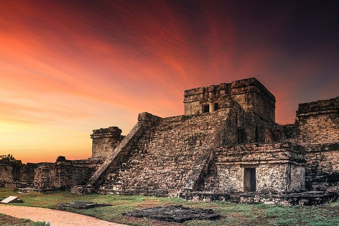 Full-Day Tour of Tulum Ruins and Cenotes with Lunch - Tulum ruins: scenic, hot, and partly independent