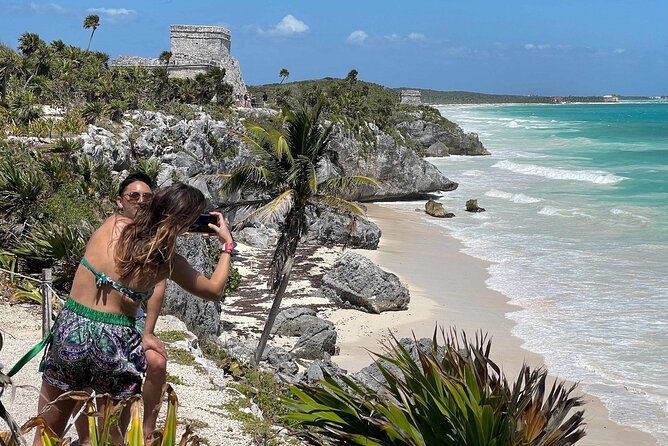 Full Day Tour to Visit Chichen Itza Saamal Cenote and Valladolid - Chichen Itza: two hours at Mexico’s famous Maya site