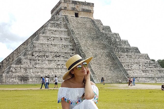 Full Day Tour to Visit Chichen Itza Saamal Cenote and Valladolid - The people can lift the whole experience