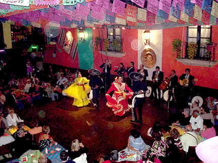 Garibaldi by Night - Mexico City - The shared bilingual format