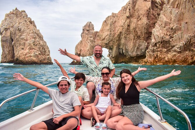 Glass-bottom boat tour to the Arch + beach time - Key points before you book
