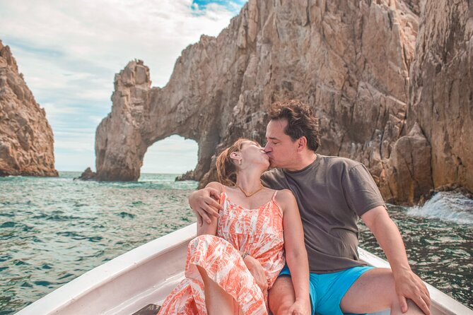 Glass-bottom boat tour to the Arch + beach time - Meeting at Pochos Cabos Activities in Plaza Bonita
