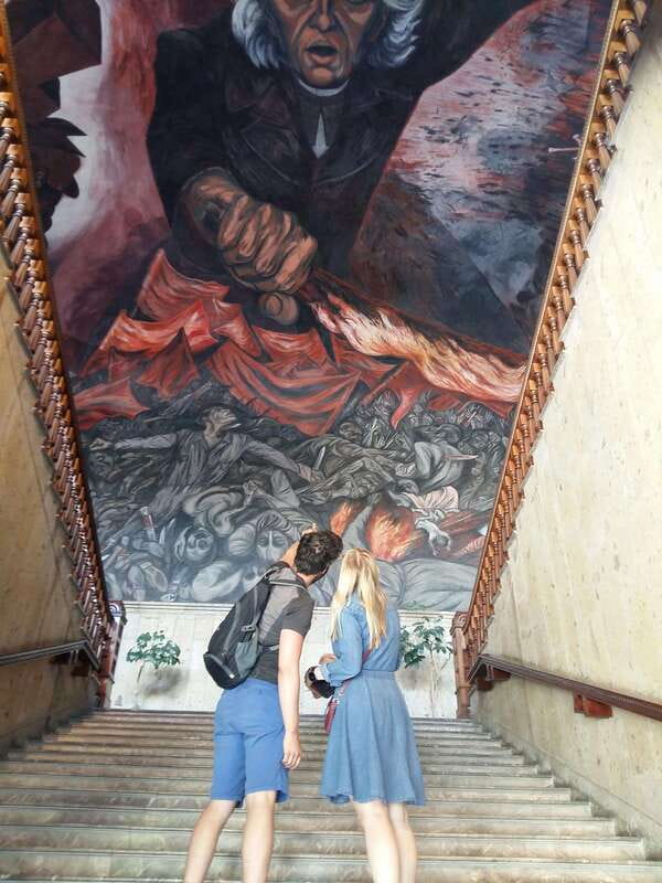 Guadalajara: Culture, Architecture, and Market Walking Tour - Why this two-hour route works