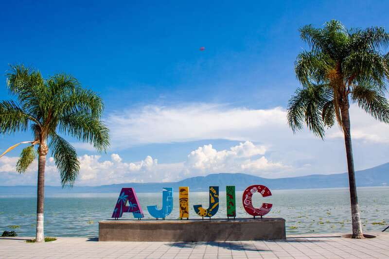 Guadalajara: Lake Chapala and Ajijic Day Trip with Boat Trip - A short catamaran ride on Lake Chapala