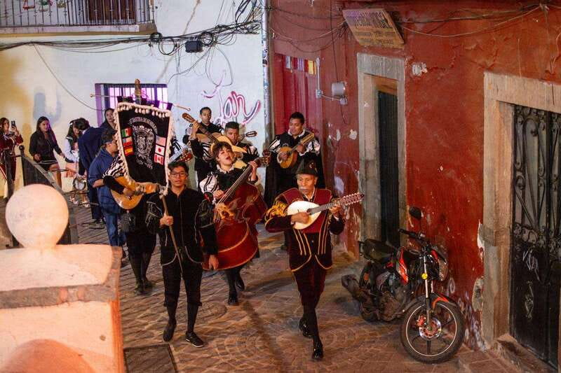 Guanajuato: Night Walk with the Estudiantina - Why the callejoneada matters in Guanajuato