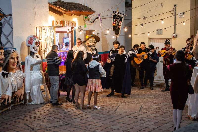 Guanajuato: Night Walk with the Estudiantina - Practical advice for a smoother evening