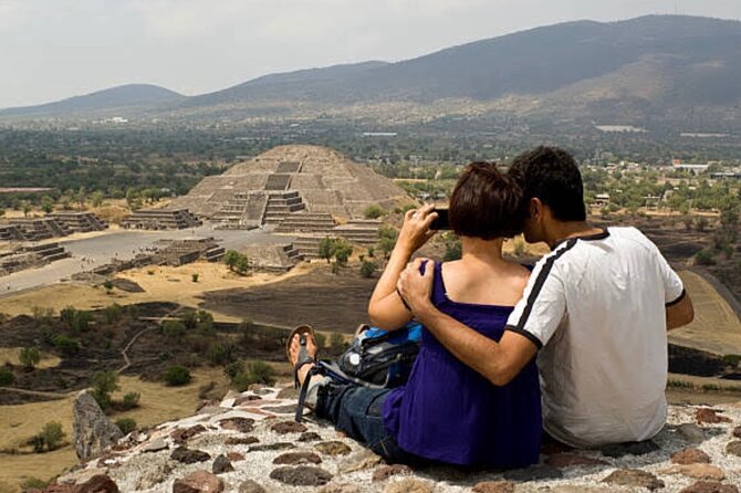 Guided Tour in Teotihuacan with Cave Breakfast and Transportation - What this Teotihuacan tour is trying to do