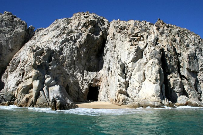 Guided Tour Los Cabos: Boat | Tacos & Tequila | Photos & Transfer - The glass factory stop
