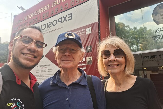 Guided Tour of Coyoacan and Leon Trotsky Museum - A food stop at Coyoacán Market