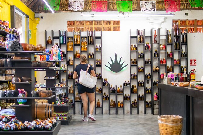 Guided Visit to Huatulco with Pickup Included - Huatulco textiles and silverware