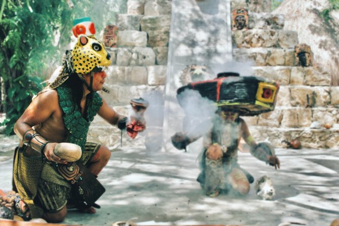 Half-Day Island Tour with Mayan Experience & Beach Break - Shared transportation and group size