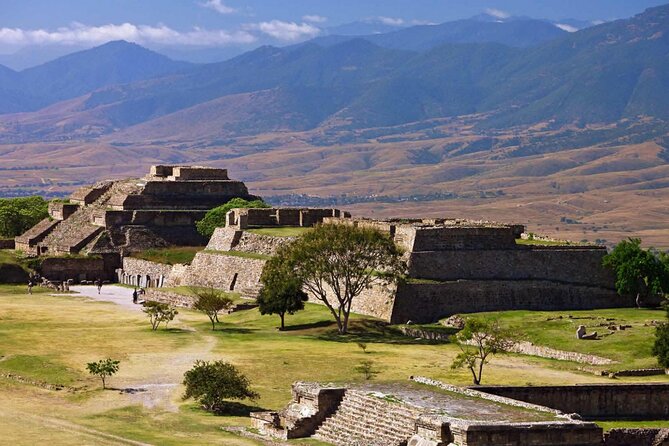 Half day tour to Monte Albán - The Grand Plaza and Los Danzantes