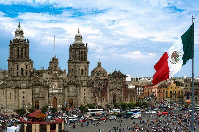 Historic Downtown Walking Tour - Palacio de Bellas Artes and the final stretch