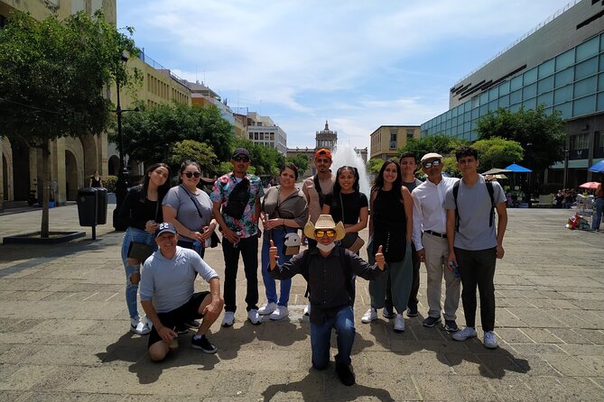History and Murals: Walking Tour Guadalajara - Plaza Fundadores and Plaza Tapatía