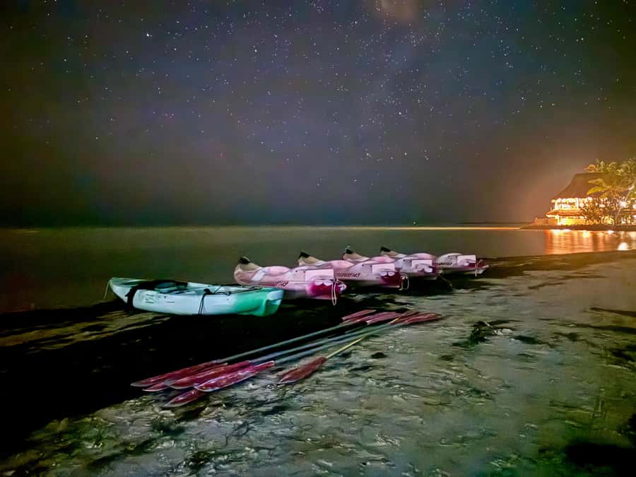 Holbox: Bioluminescence by Kayak and Stargazing. - Walking across a glowing sandbar