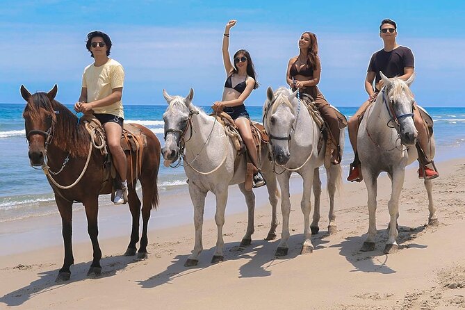 Horseback Riding in Sayulita Through Jungle Trails to the Beach - The river stop and the first photo break