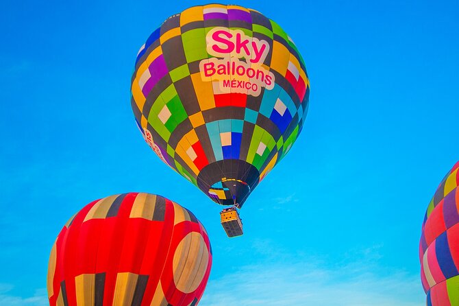 Hot Air Balloon Flight and Tour of the Majestic Pyramids - A 4:30 a.m. start from Mexico City