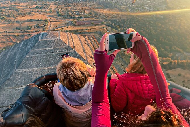 Hot Air Balloon Ride Over Teotihuacán Pyramids from Mexico City - The Main Strengths and the One Serious Concern